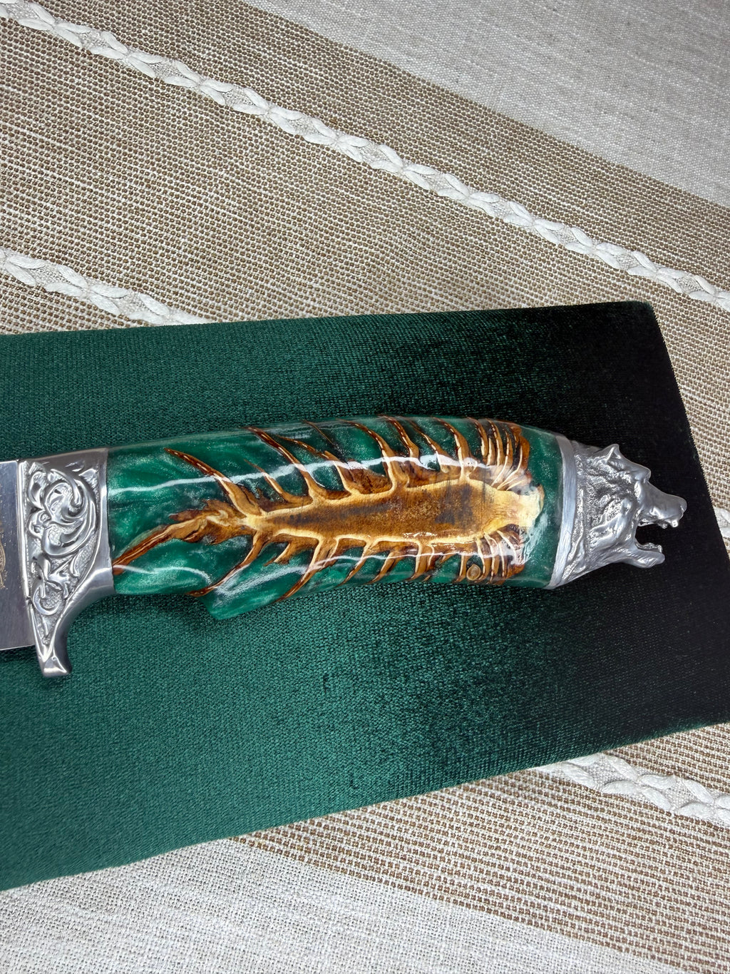 Limited Edition Mount Rainier Knife with Wolf Head Pommel