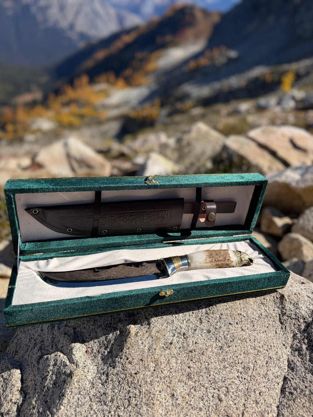 The Rainier Deer Horn Knife