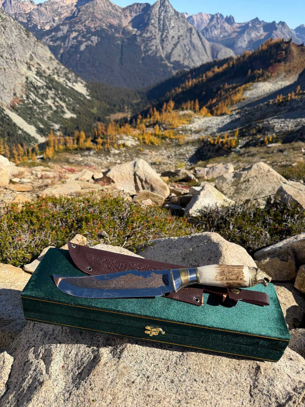 The Rainier Deer Horn Knife