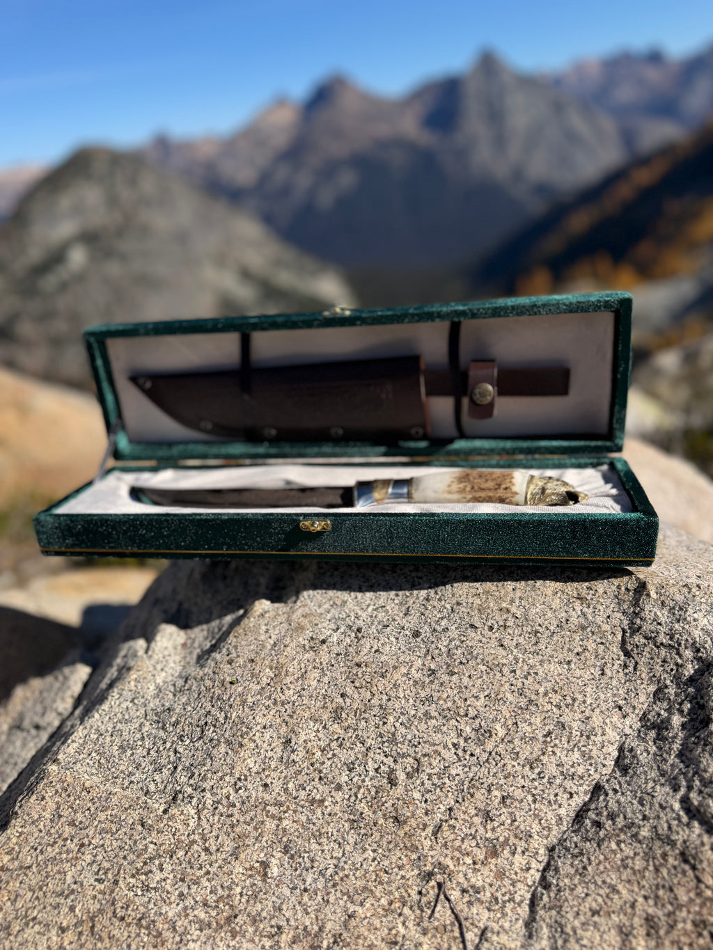The Rainier Deer Horn Knife