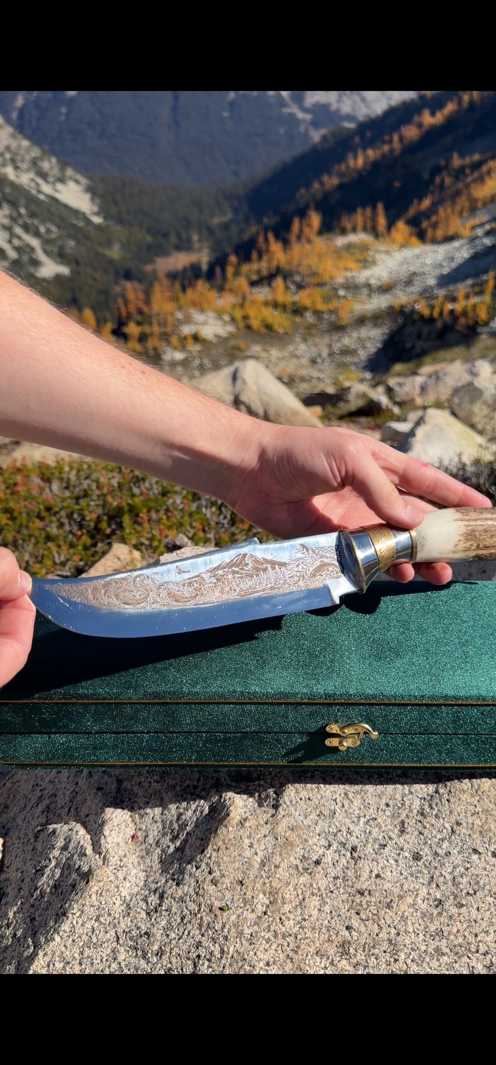 The Rainier Deer Horn Knife